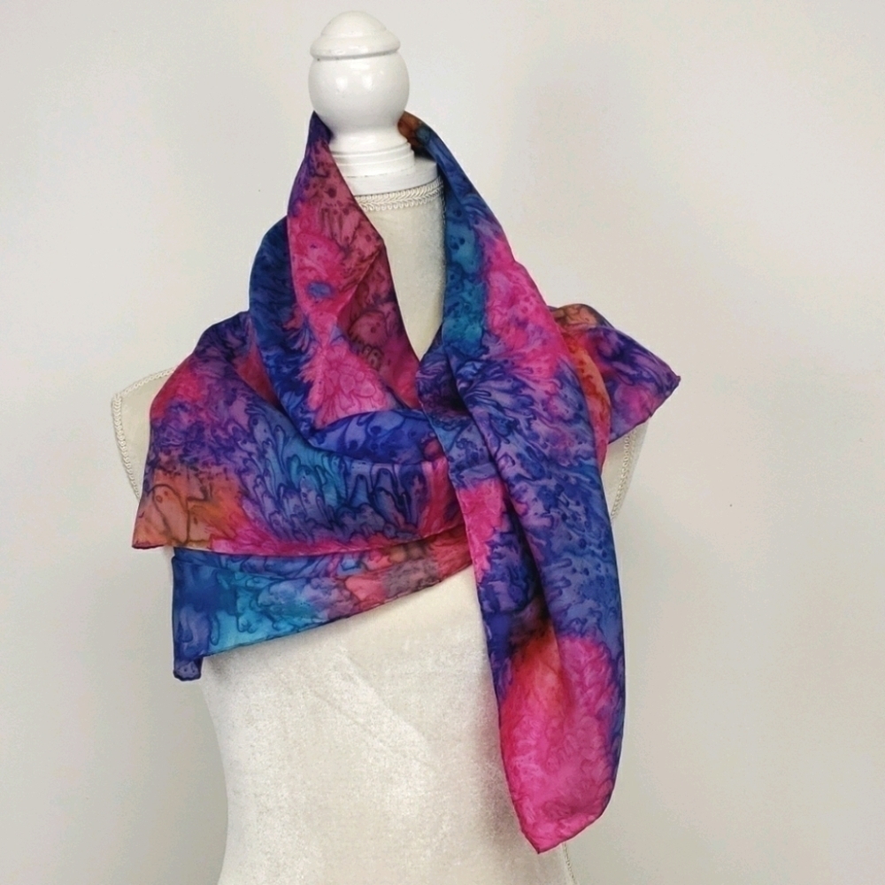 Vintage Hand Rolled Silk Scarf Tie Dye/Batik 35x33 Beautiful Gift